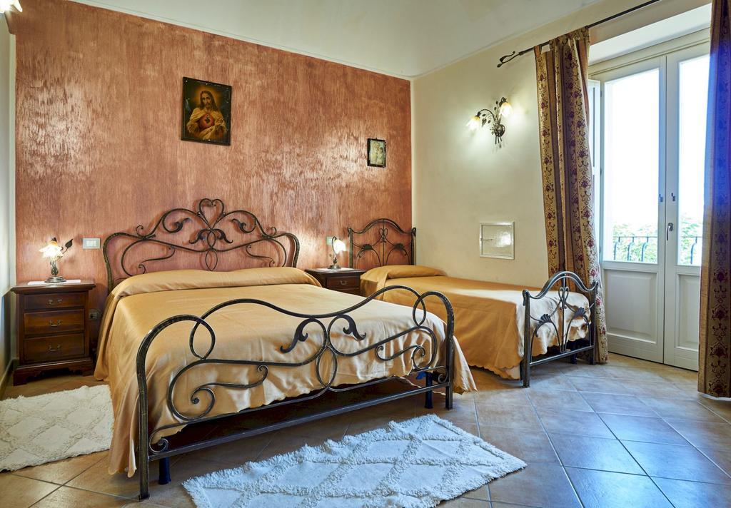 Villa Agriturismo Conte Ruggero à Centuripe Extérieur photo