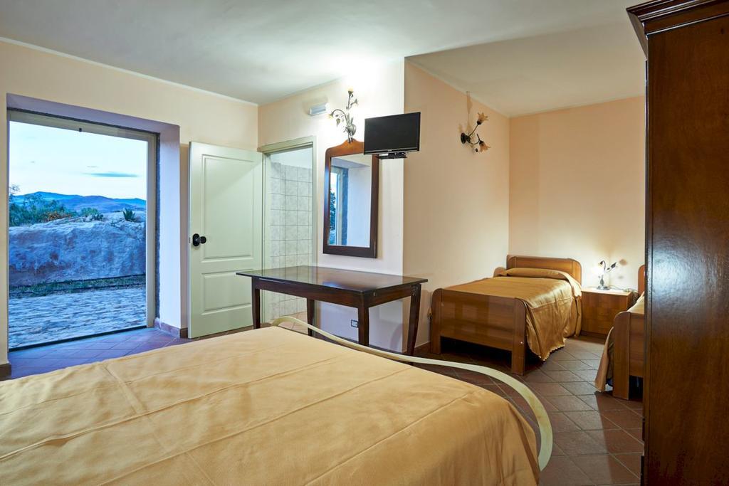 Villa Agriturismo Conte Ruggero à Centuripe Extérieur photo