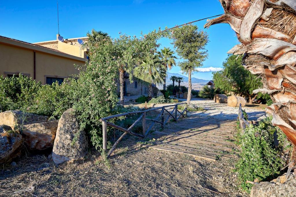 Villa Agriturismo Conte Ruggero à Centuripe Extérieur photo