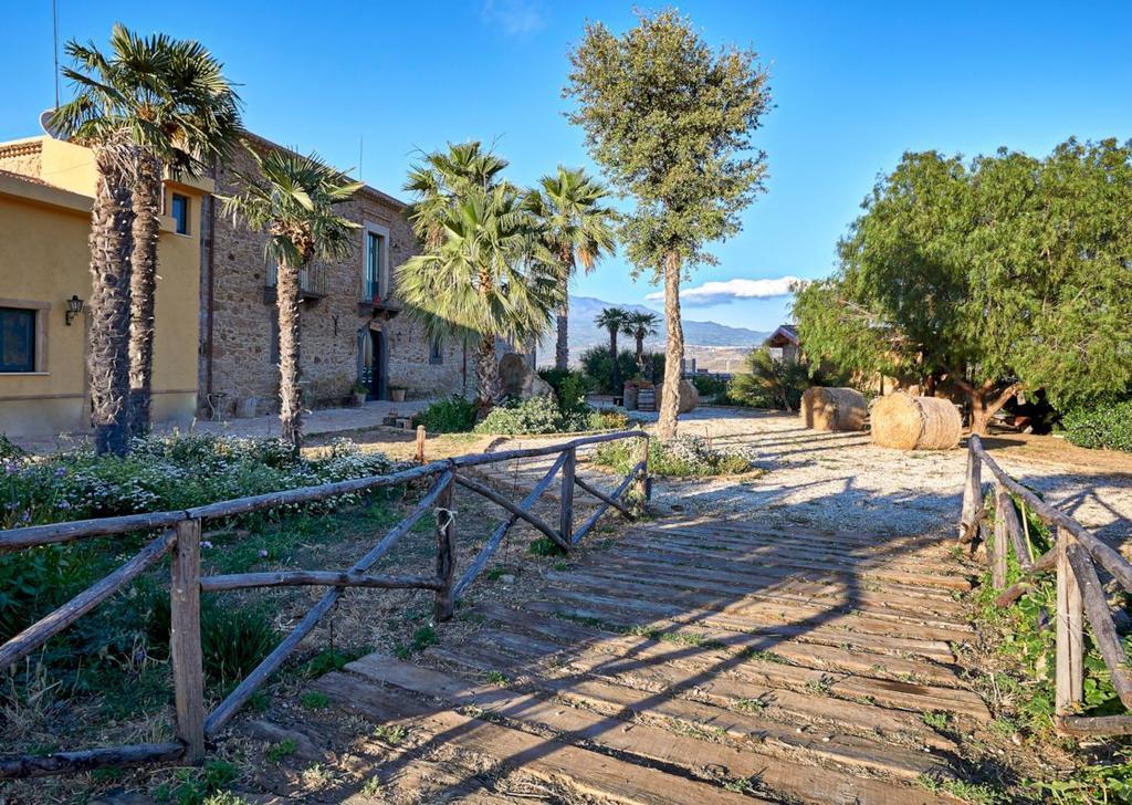 Villa Agriturismo Conte Ruggero à Centuripe Extérieur photo